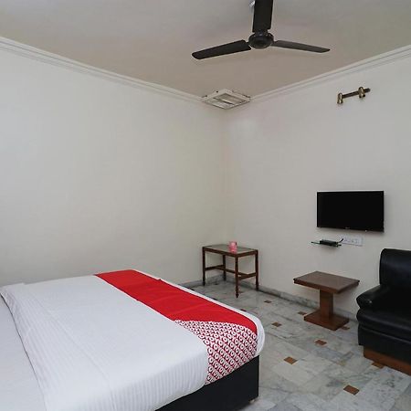 Oyo Hotel Ashoka International Kanpur Extérieur photo
