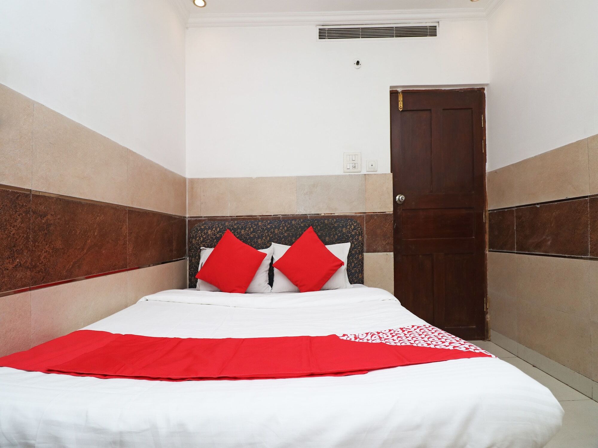 Oyo Hotel Ashoka International Kanpur Extérieur photo